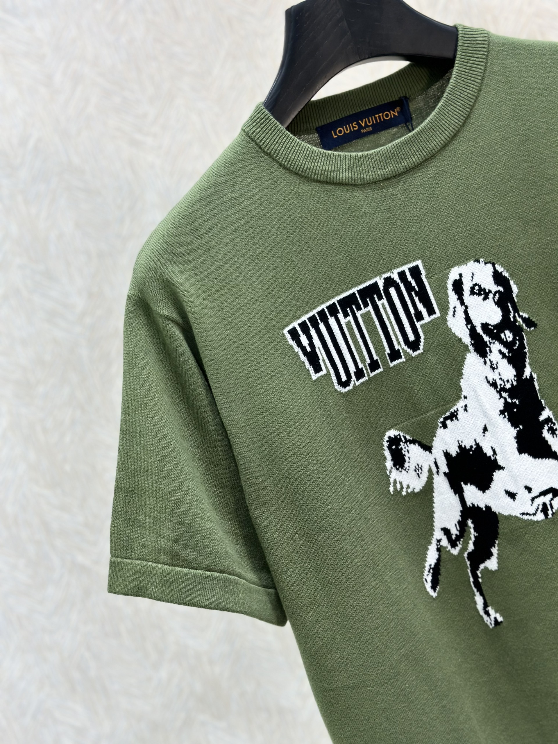 Áo phông T-shirt len Louis Vuitton LV Xanh rêu họa tiết cún Like Auth on web VTN